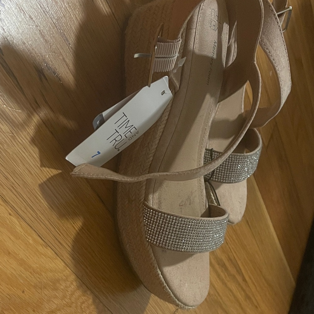 Time and Tru Tan Wedges with Silver Strap - Picture 3 of 5
